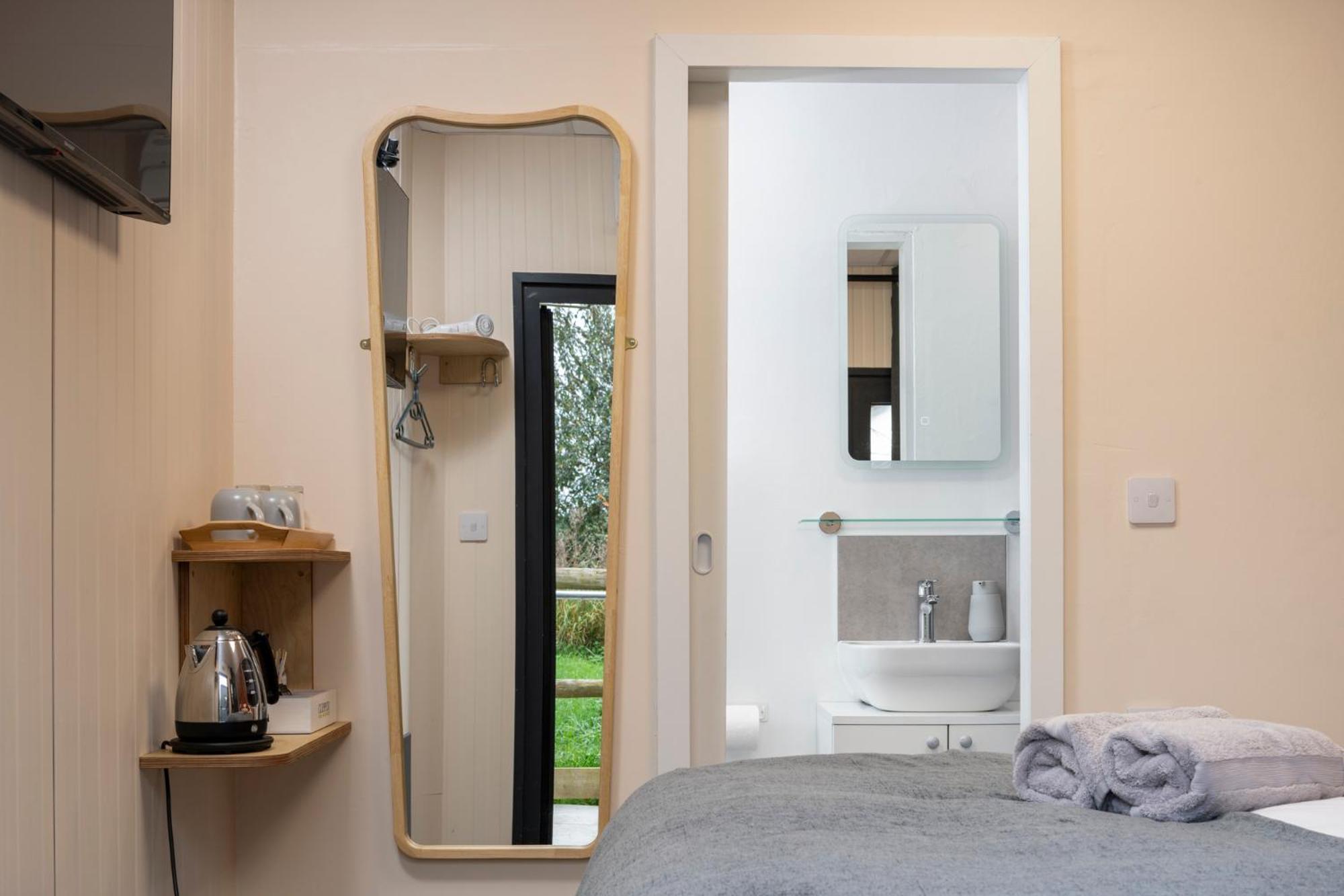 Nodpod Accomodation Felton  エクステリア 写真